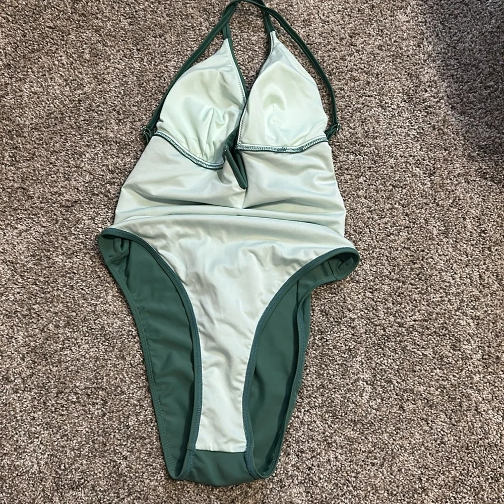 CUPSHE Women Swimsuit One Piece Bathing Suit Deep V Neck - Picture 5 of 10